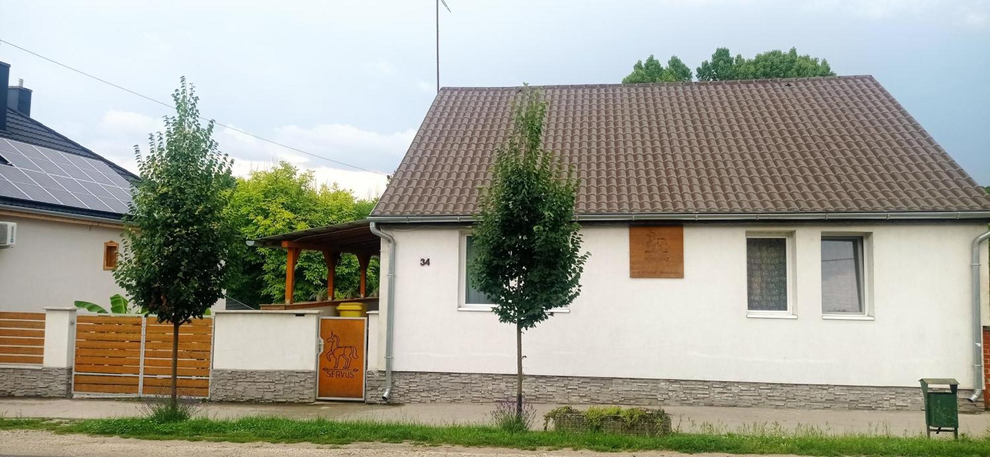 Servus Vendeghaz Lengyeltoti Exterior photo